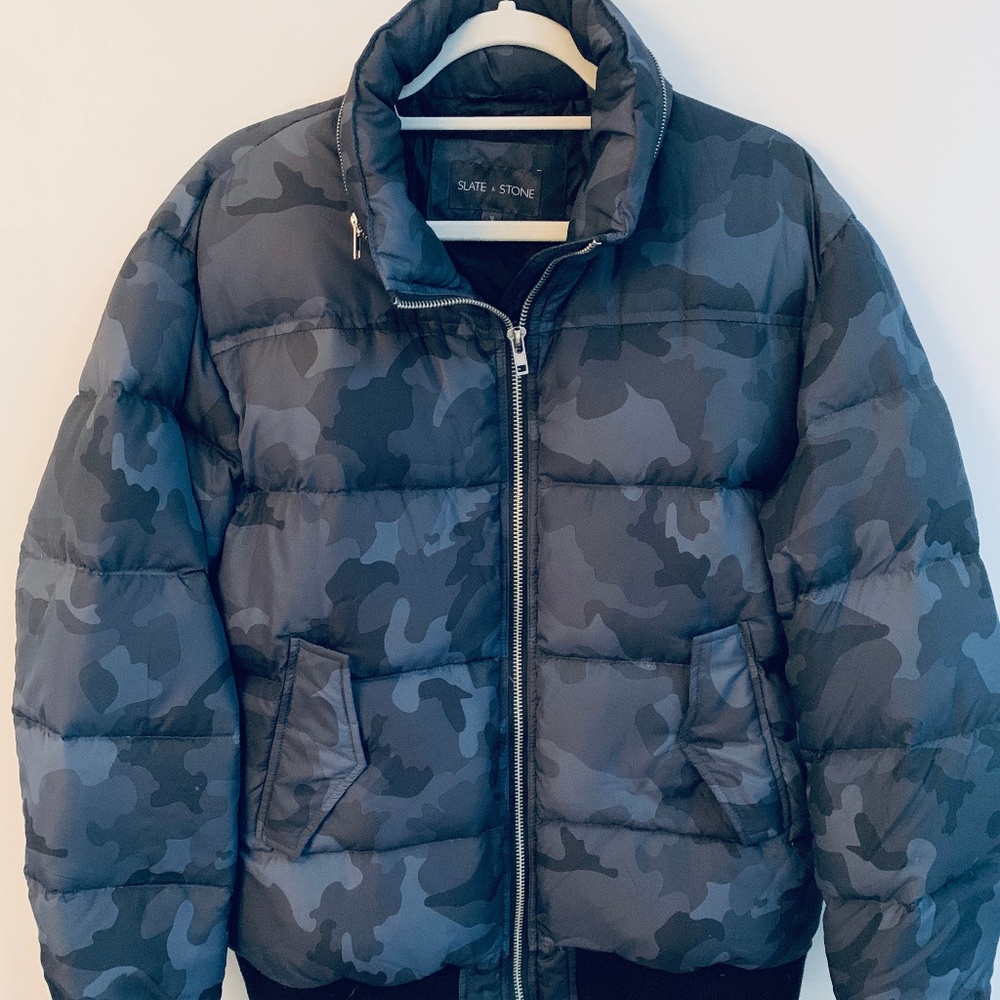 Mens XL Gray Camo Down Jacket